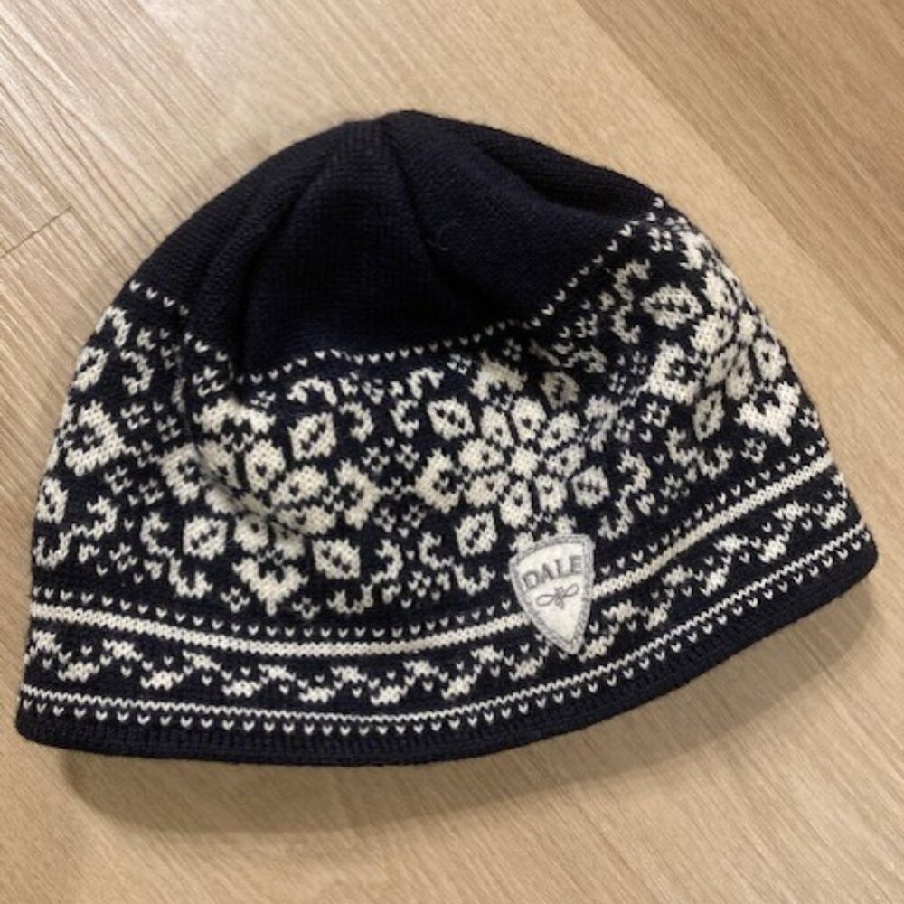 Dale of Norway women's hat - like new!